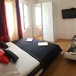 Mira דירה ביוגראד נה מורו