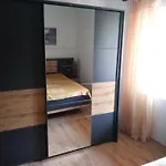 Mira דירה