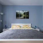 Mira *