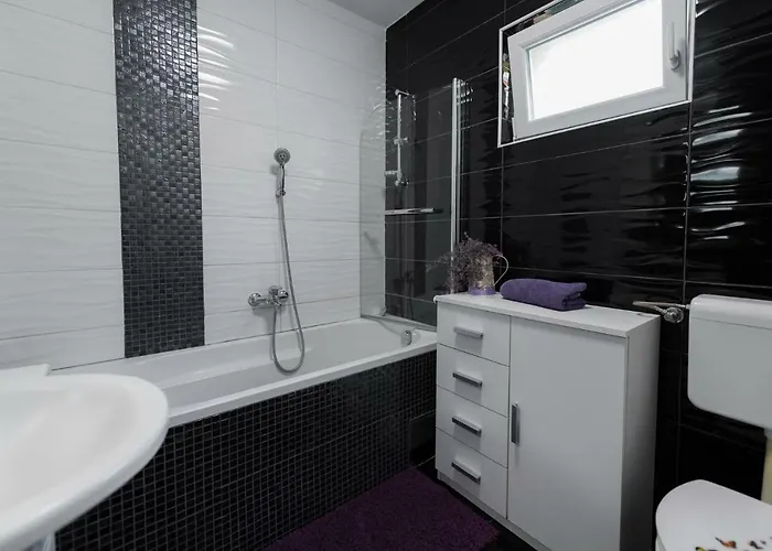 Mira Apartman *
