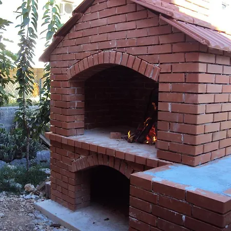 Apartman Mira *