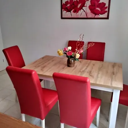 Apartman Mira *