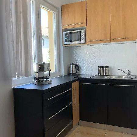 Mira Apartman Biograd Na Moru