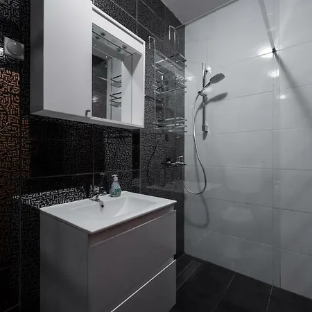 Apartman Mira *
