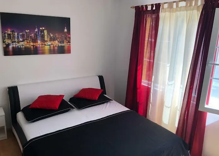 Apartment Mira